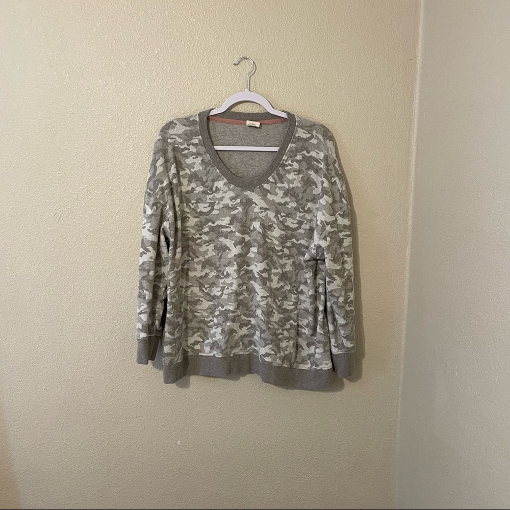 Good Hart Sweater